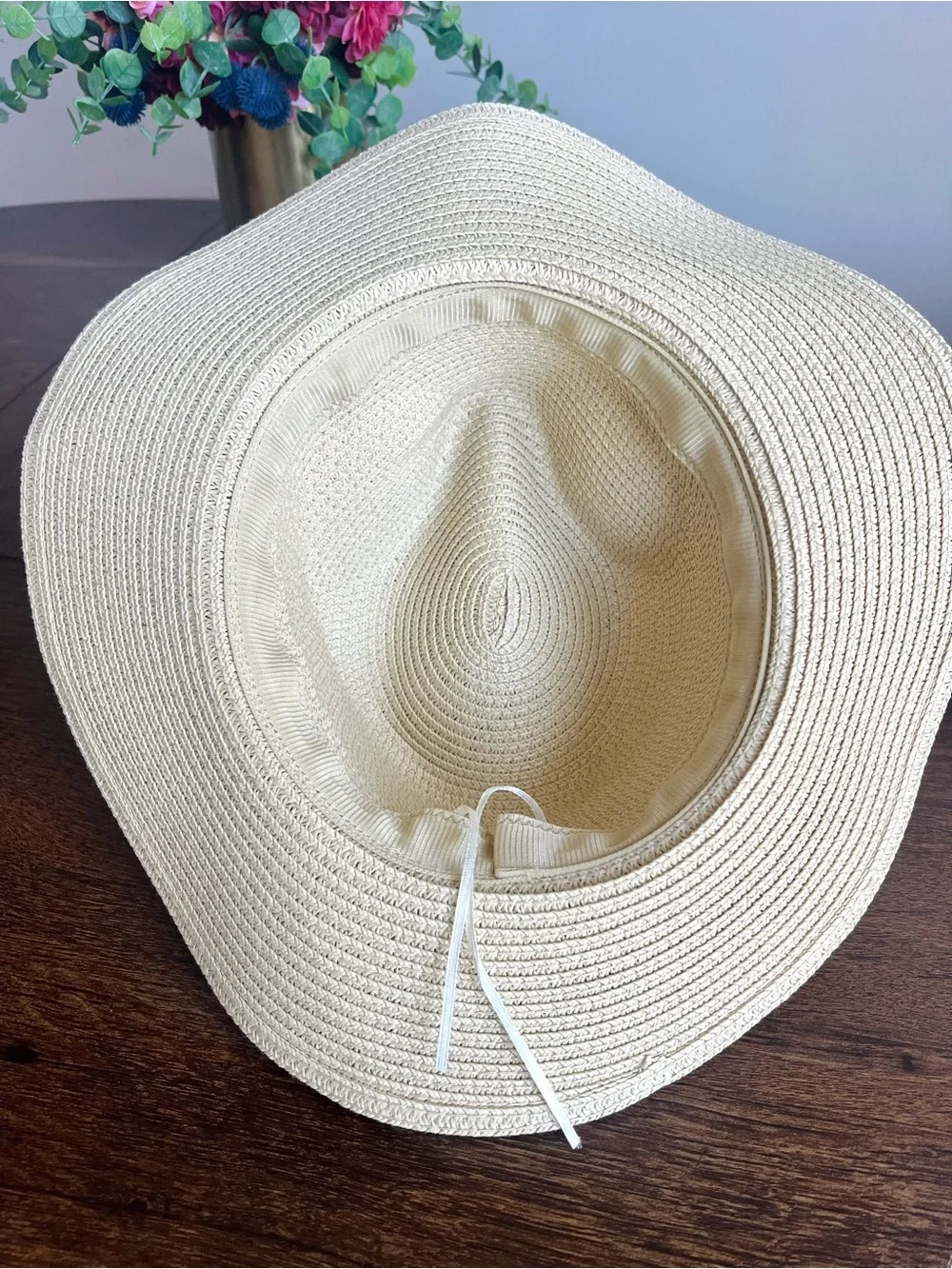 Light Straw Wide-Brim Fedora Hat - Neutral Color